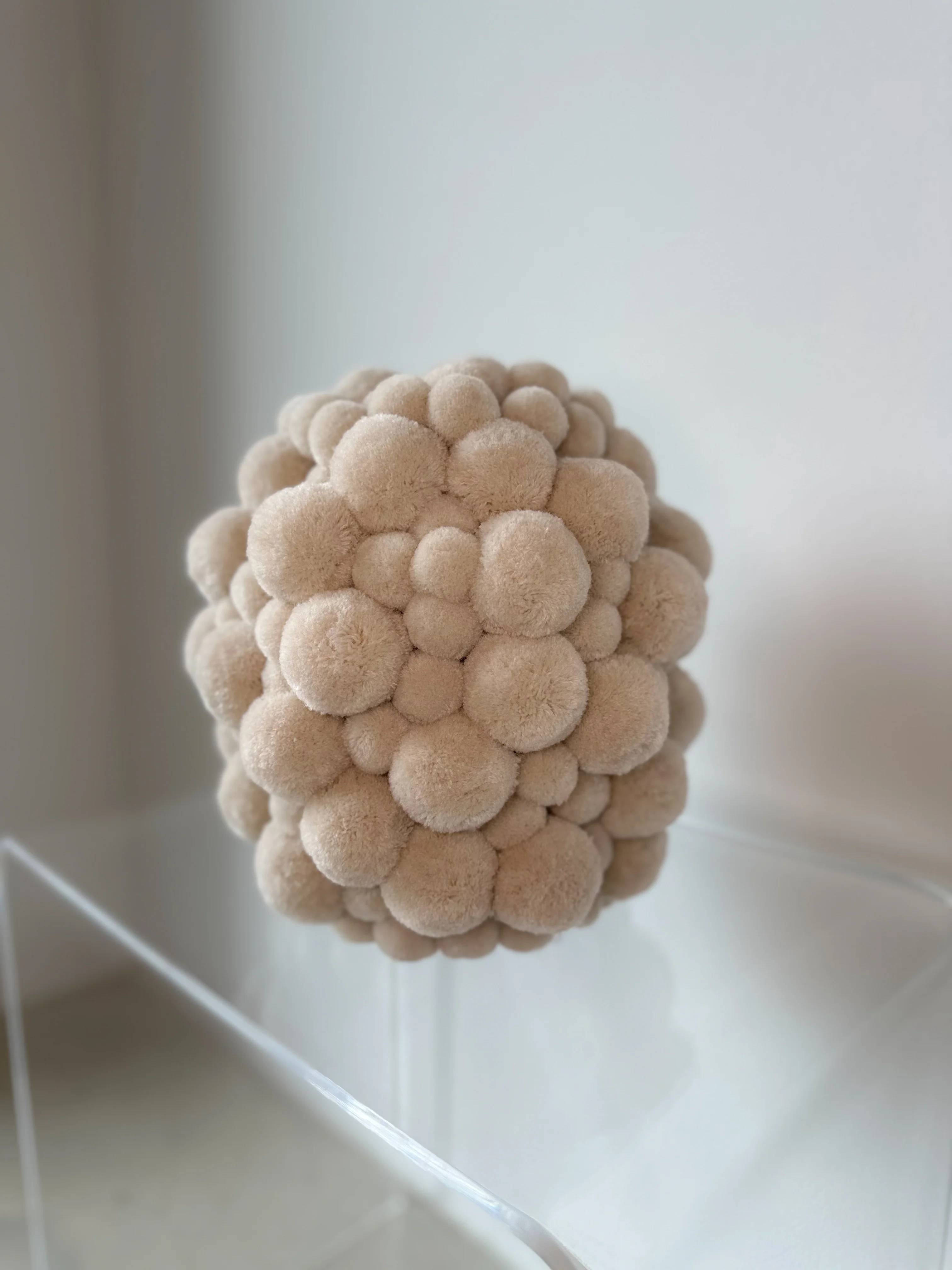 Be Happy - beige, sculpture - Image 3