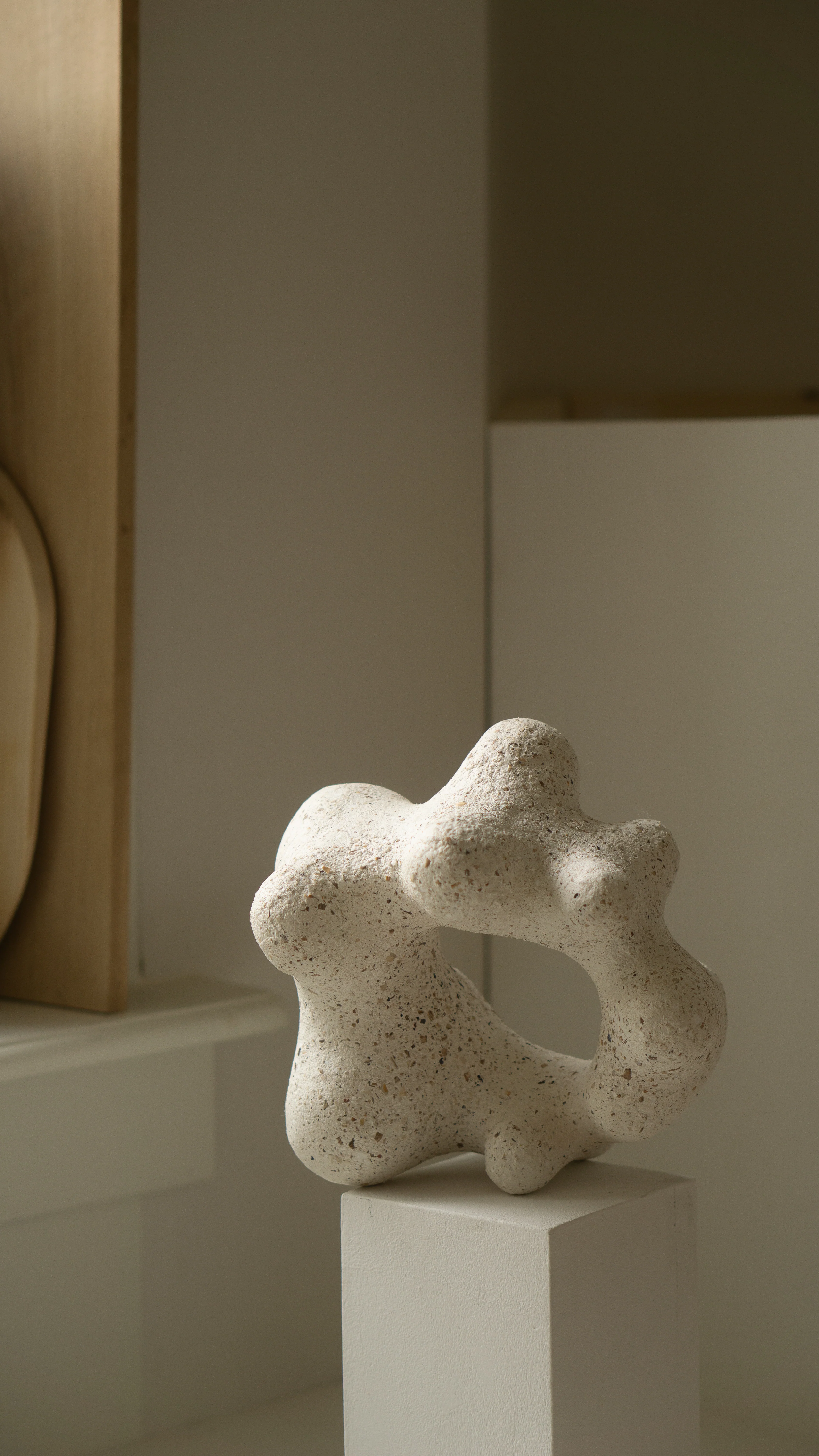 Mussel 07, unique and handmade sculpture, reused material - Image 2