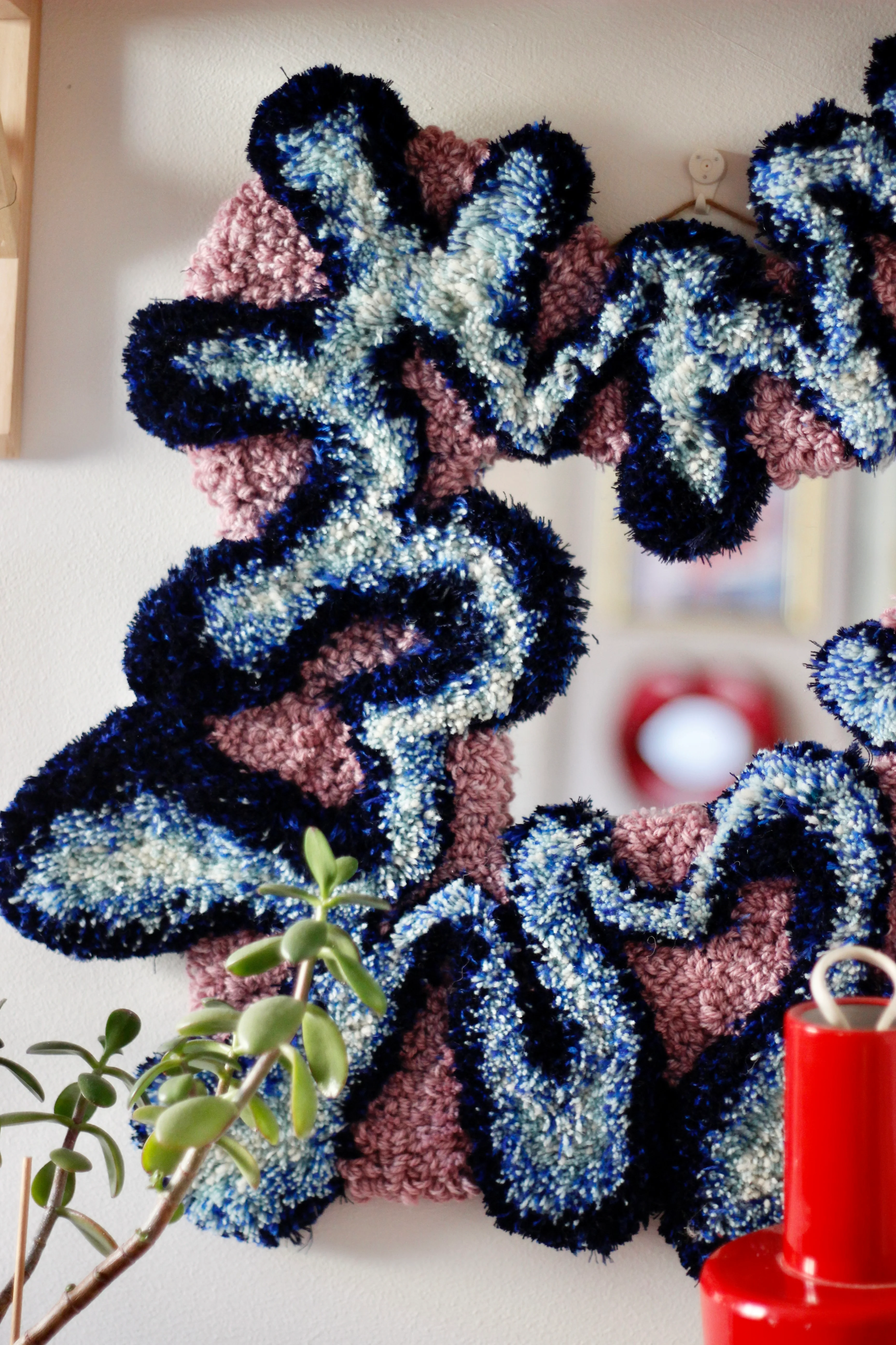 Mirror, mirror, unique wool wall sculpture - Image 2