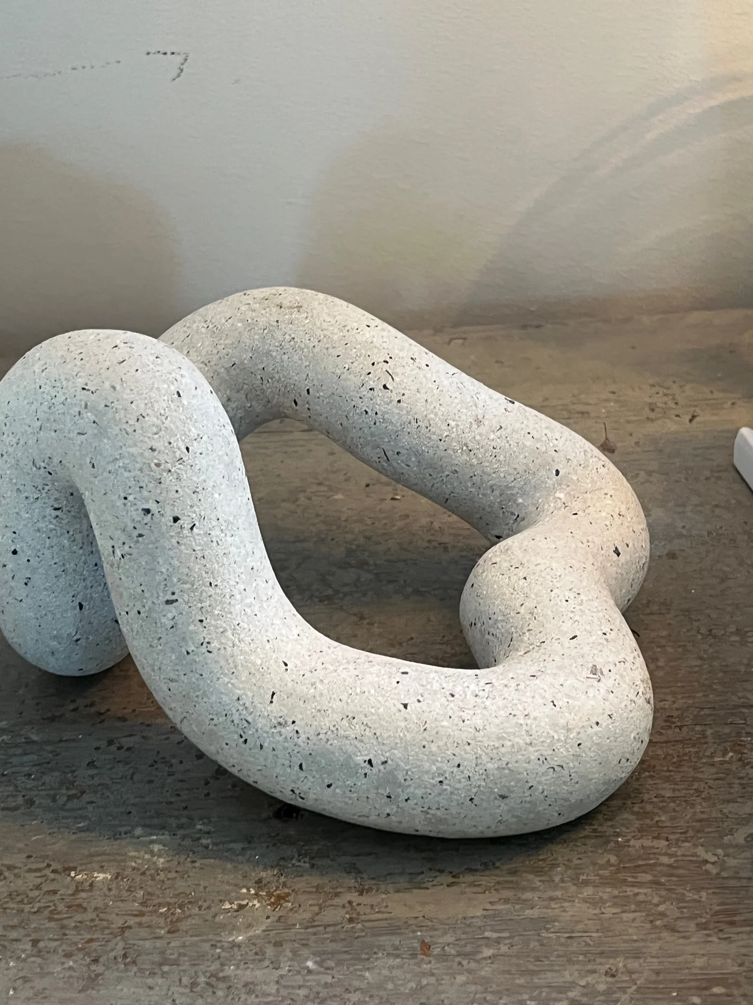 Mussels X, unique and handmade sculpture, reused material from the shore - Image 2